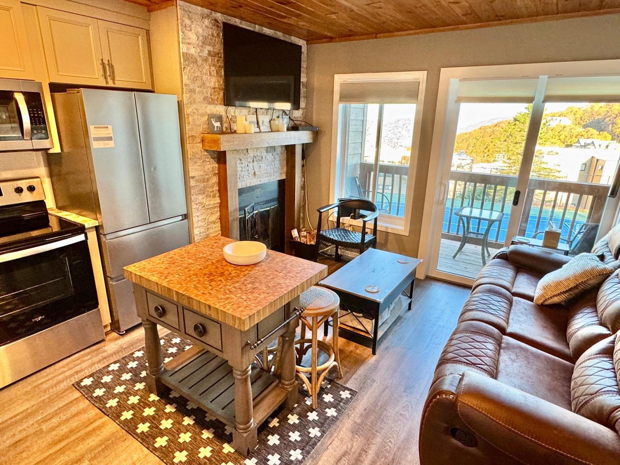 The Sugar Suite - Renovated With A View! Ac! Pool, Hot Tub, Sauna, Gym, Ev Sugar Mountain Exterior foto