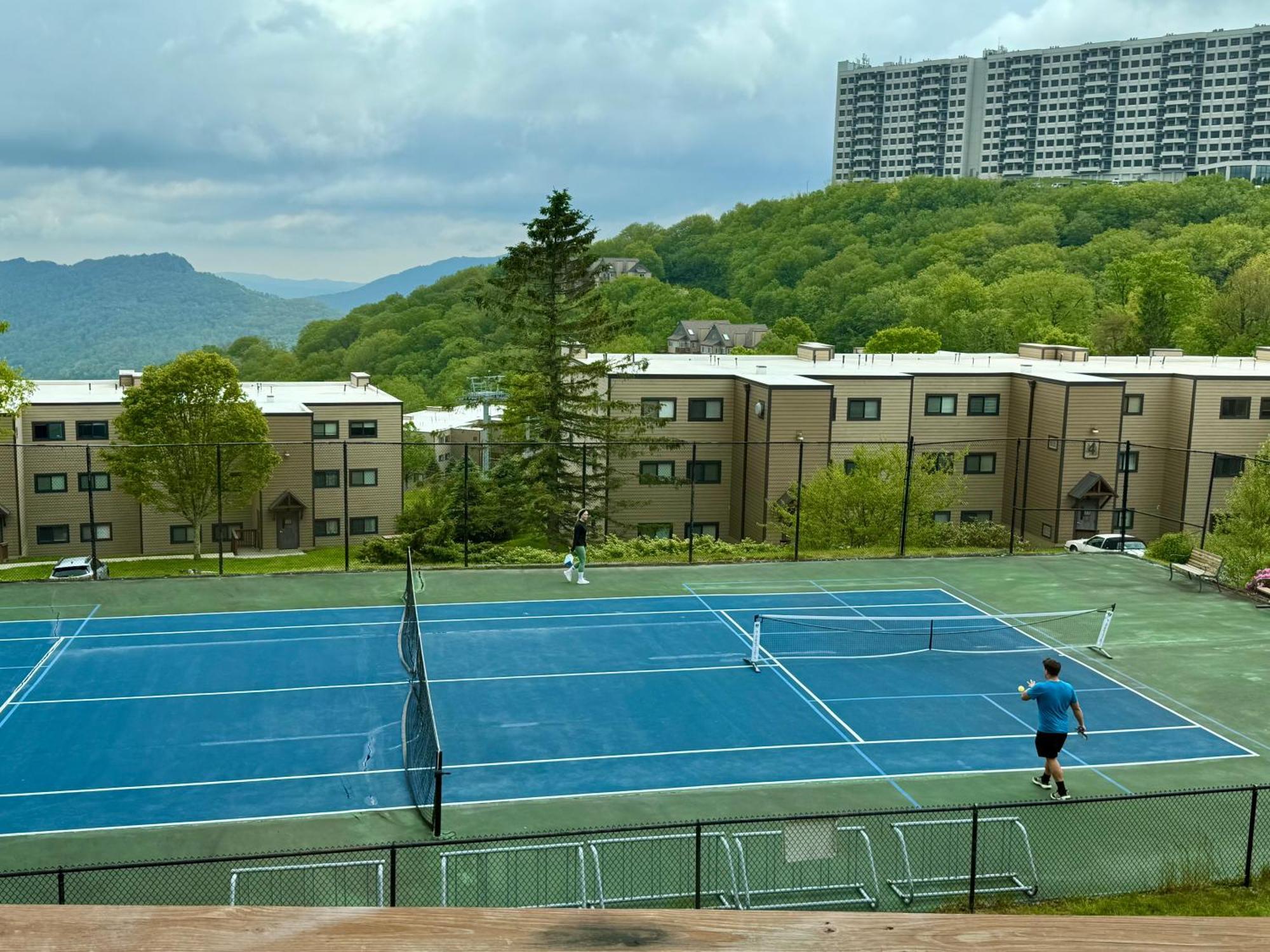 The Sugar Suite - Renovated With A View! Ac! Pool, Hot Tub, Sauna, Gym, Ev Sugar Mountain Exterior foto